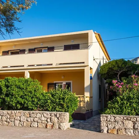 Sime Apartmán Pag Town